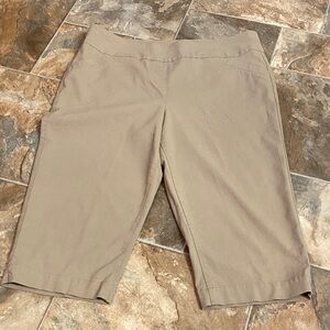 Kim Rogers Long Khaki Shorts | Pull‑On Stretch Bermuda | Size 16P